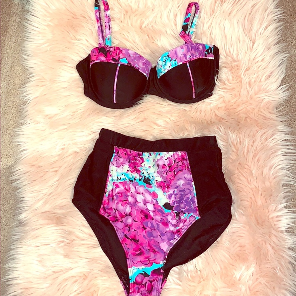 Adorable high waisted swimsuit w coverup!